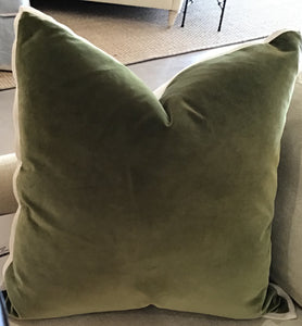 Giorgio Pesto linen pillow